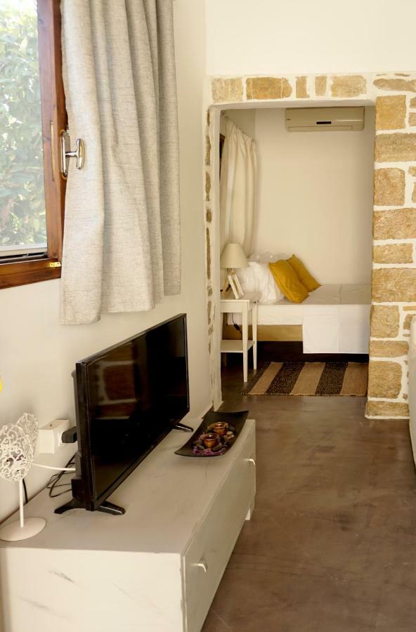 Studio Panagiota - Oasis Holiday Houses コキノス・ピルゴス エクステリア 写真
